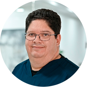 Dr. Mauricio Cantellano Orozco Urología