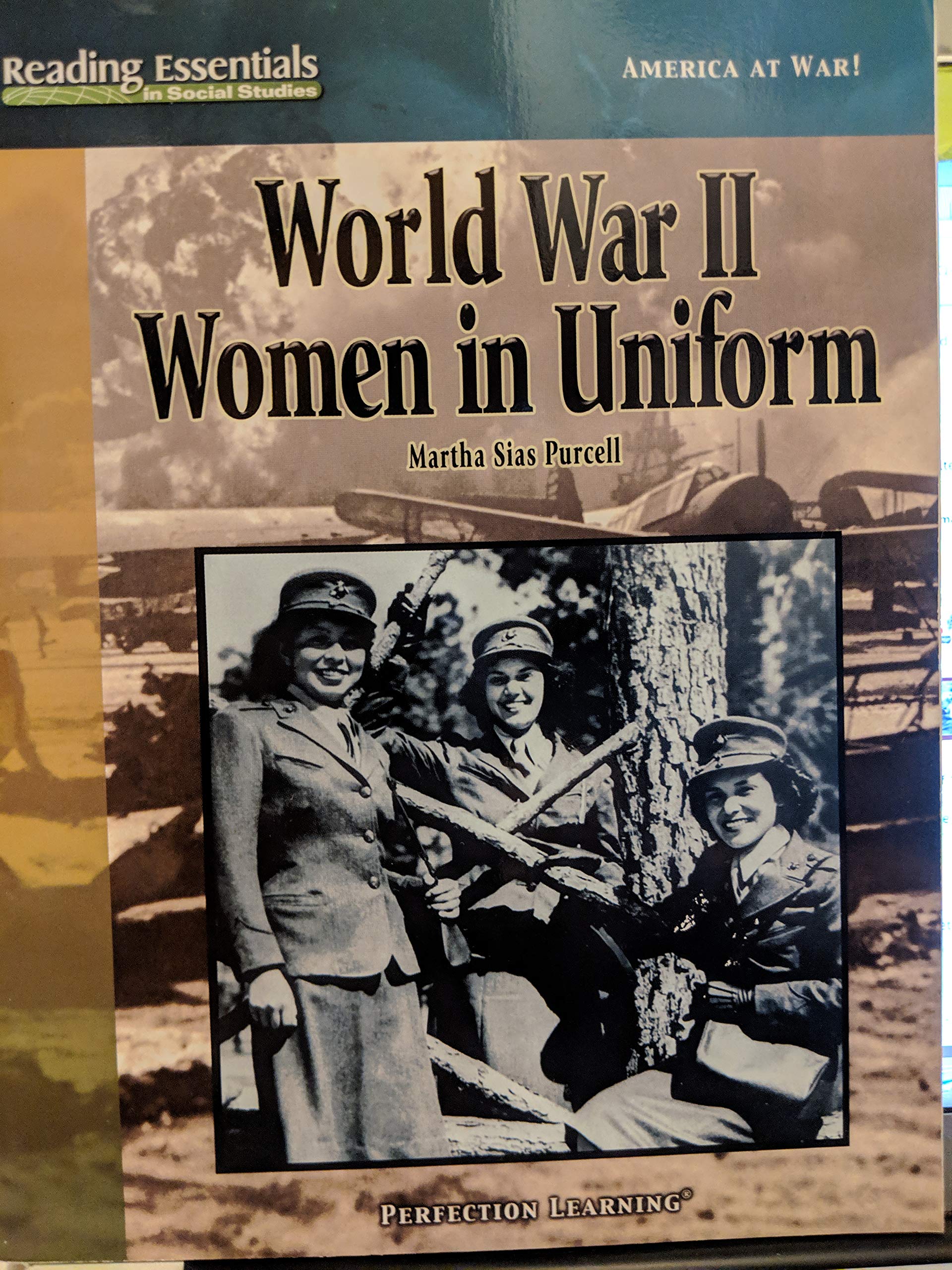 World World II Women in Uniform book cover